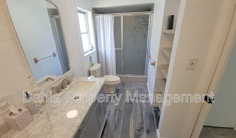 215 Meadowcross Dr — Photo 18