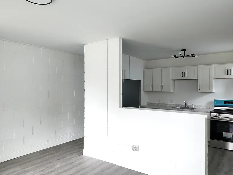 112 Gordon St #2 — Photo 4
