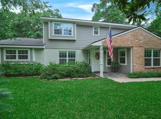 611 Rosewood Dr, Shenandoah, TX 77381