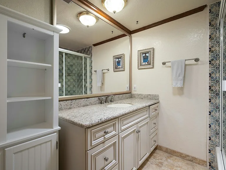 227 S Irena Ave #12 — Photo 32