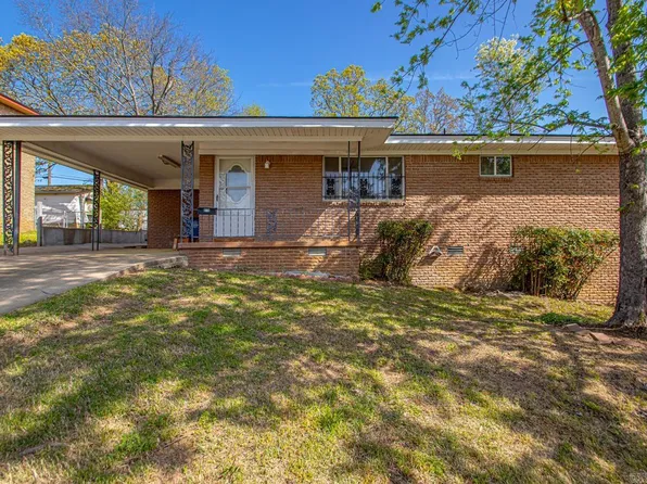 819 W 55th St, North Little Rock, AR 72118