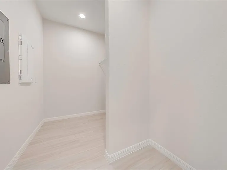 2139 Penny Ln — Photo 12