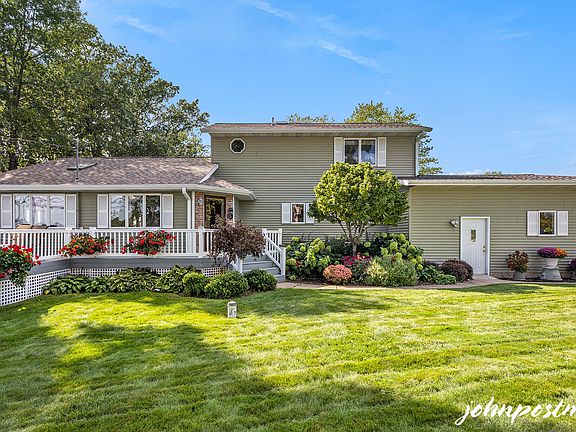 4th image of 8170 Morrison Lake Gdns
