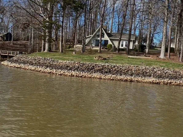 169 Folkstone Rd, Mooresville, NC 28117