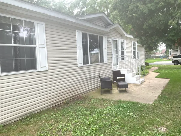 406 Spruce Dr, Belvidere, IL 61008