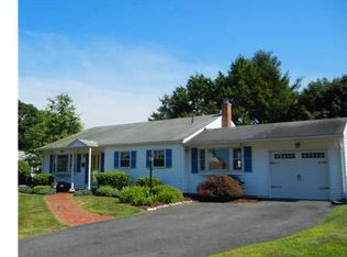 155 Country Ln, East Hartford, CT 06118