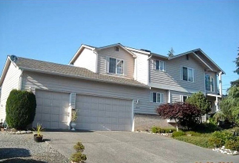 1st image of 5207 192nd Pl SW