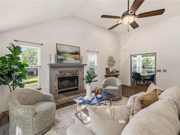 14713 Goodman St, Overland Park, KS 66223