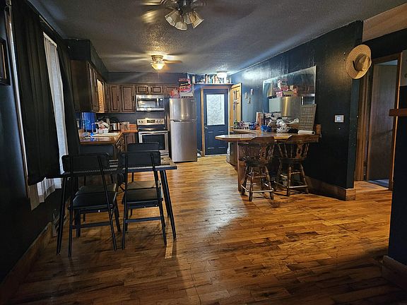 5th image of 416 7th St E