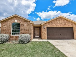 409 Sapphire Ln, Jarrell, TX 76537