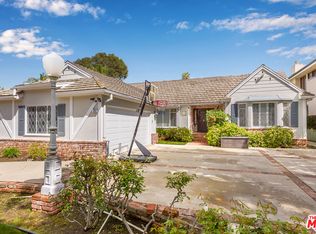 1912 Roxbury Dr, Los Angeles, CA 90035