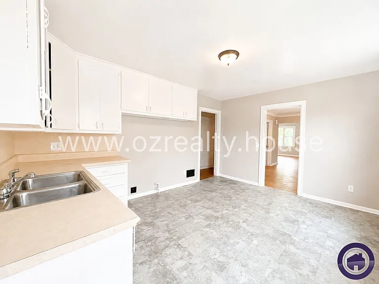 837 Colburn St #2 — Photo 2