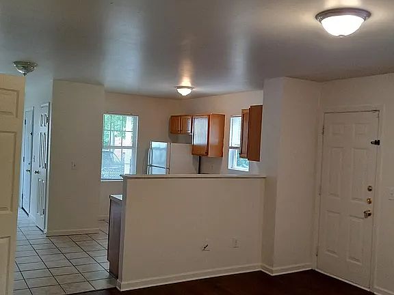 4th image of 508 Newton Pl #A