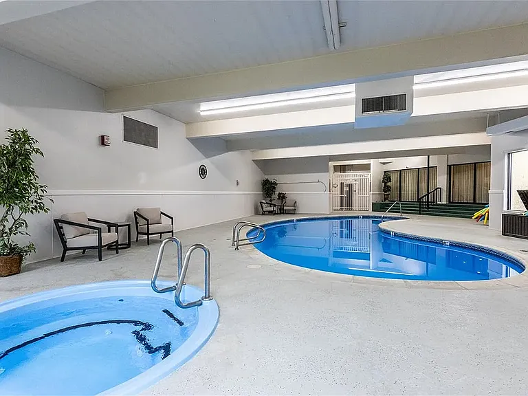 6A Poly Dr #6A — Photo 26