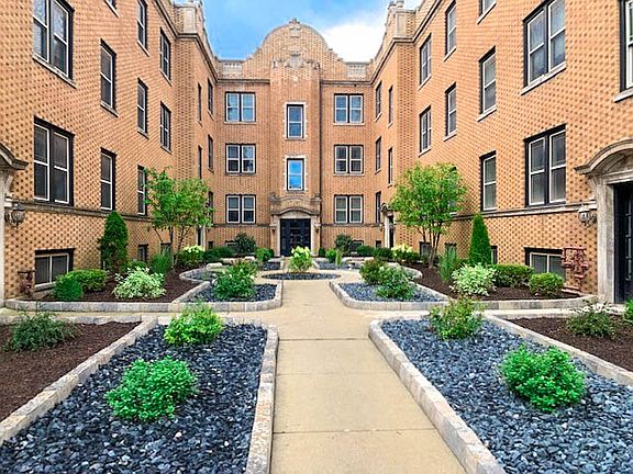 2nd image of 3808-16 N Sheffield Ave #3812S-1N
