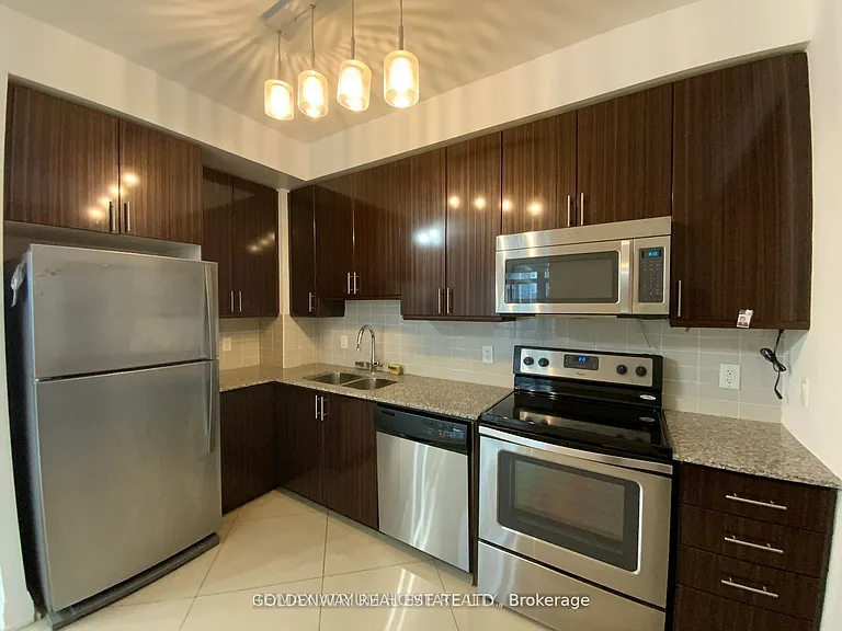 75 N Park Rd #402 — Photo 8