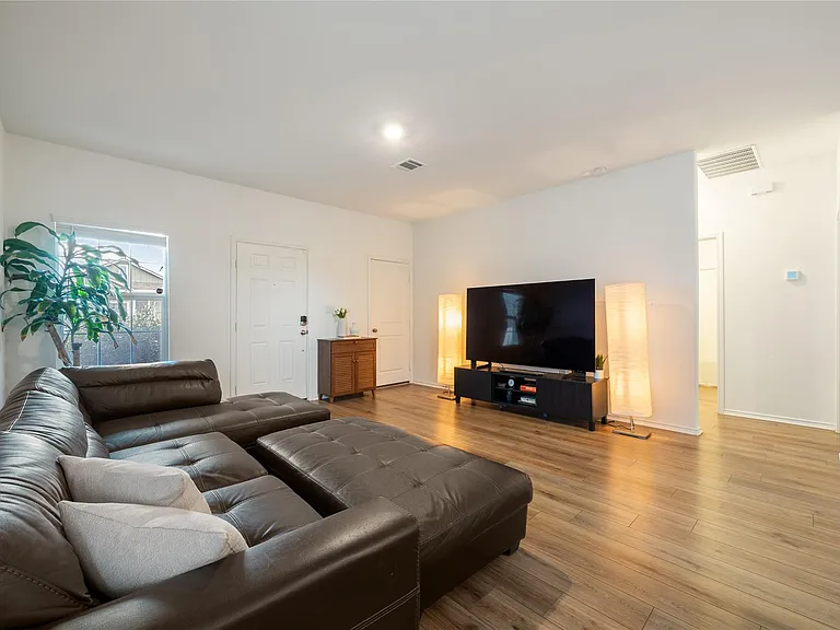 14404 Berning Rd — Photo 7