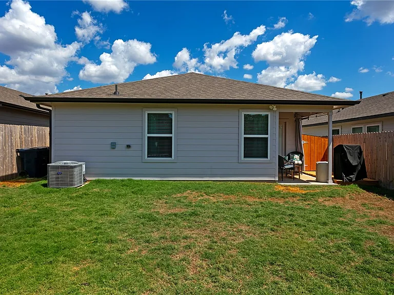 1012 Amistad Loop — Photo 24