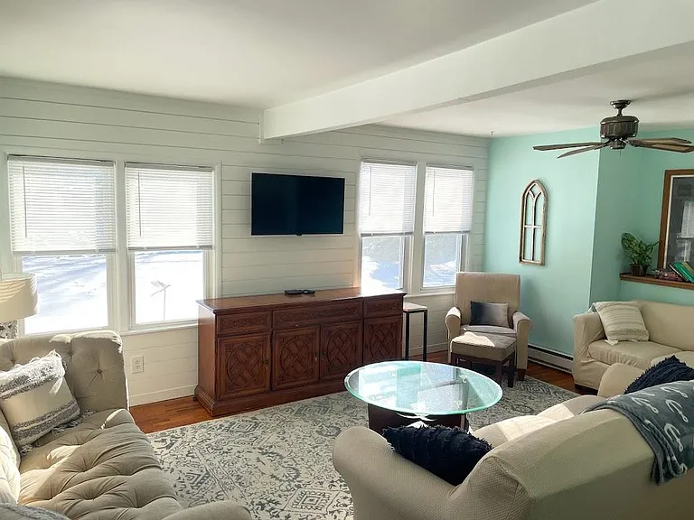4862 Michigan Ave — Photo 5