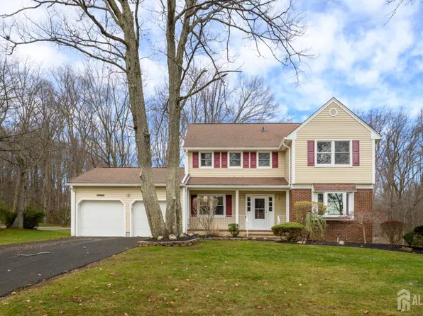 11 Navajo Rd, East Brunswick, NJ 08816