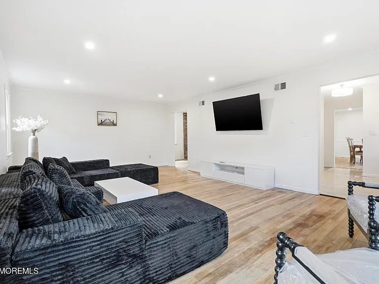 600 N Edgemere Dr — Photo 16