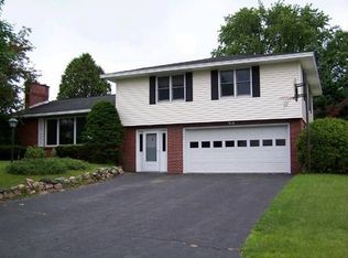 105 Lucia Dr, Pittsfield, MA 01201