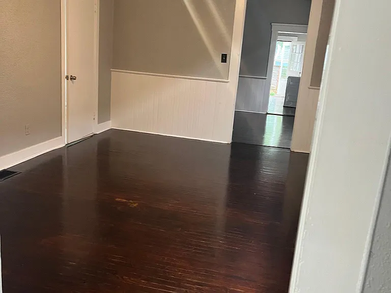 1639 Story Ave — Photo 7