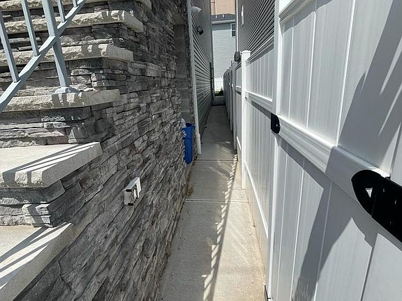 3rd image of 265 16th Ave #B