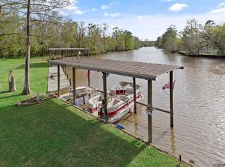 14601 Paradise Rd, Maurepas, LA 70449