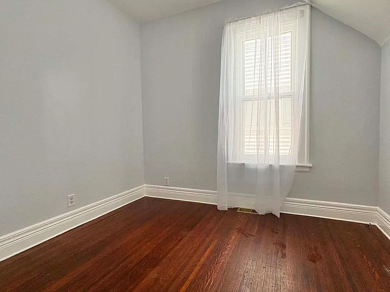 414 Hoyt St — Photo 26