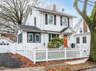 16 Waverly Ter, Bloomfield, NJ 07003