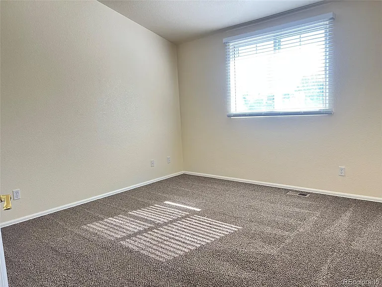 2926 S Killarney Way — Photo 9