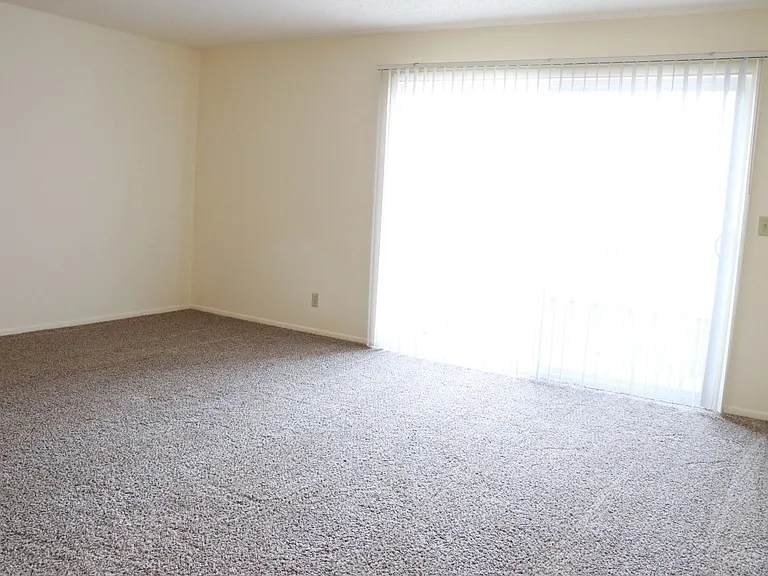 Kimberly Club Apartments — Photo 160
