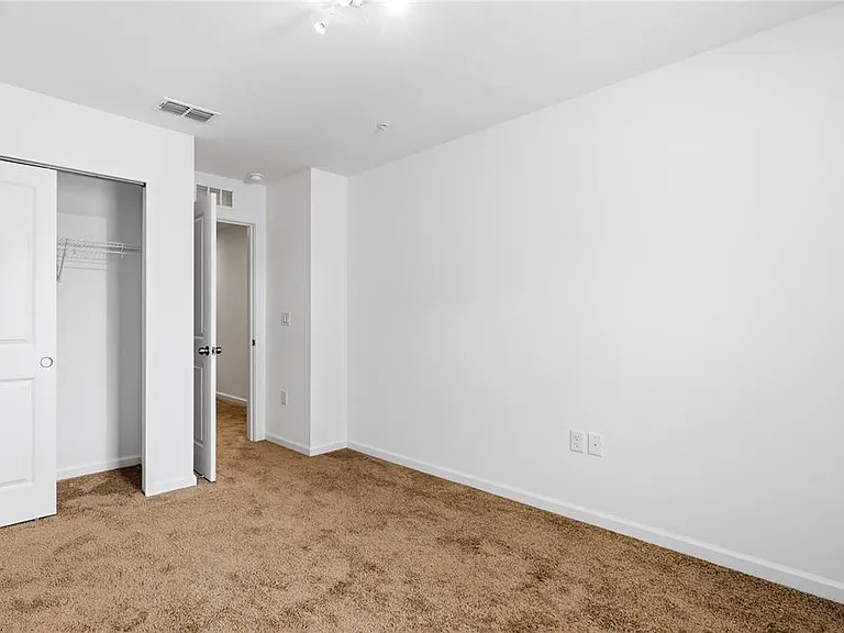 9844 Walkway Dr — Photo 21