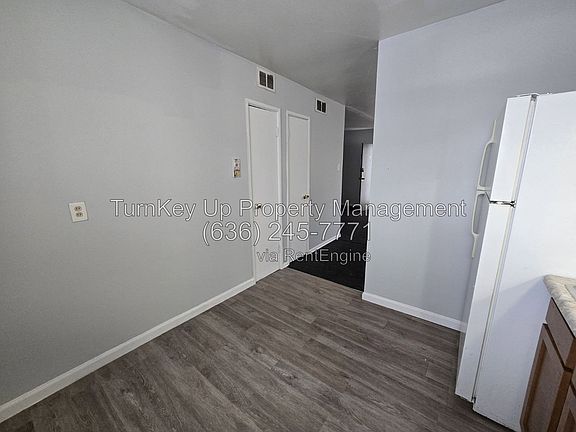 3rd image of 3233 Ashby Rd APT 2