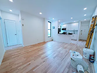 100 Hart Street, #5B