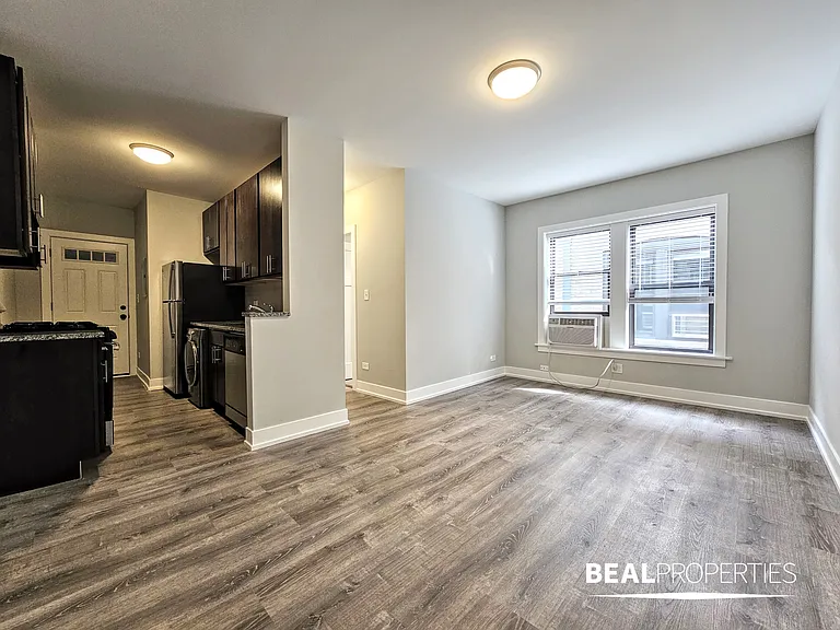 701-715 West Brompton — Photo 30