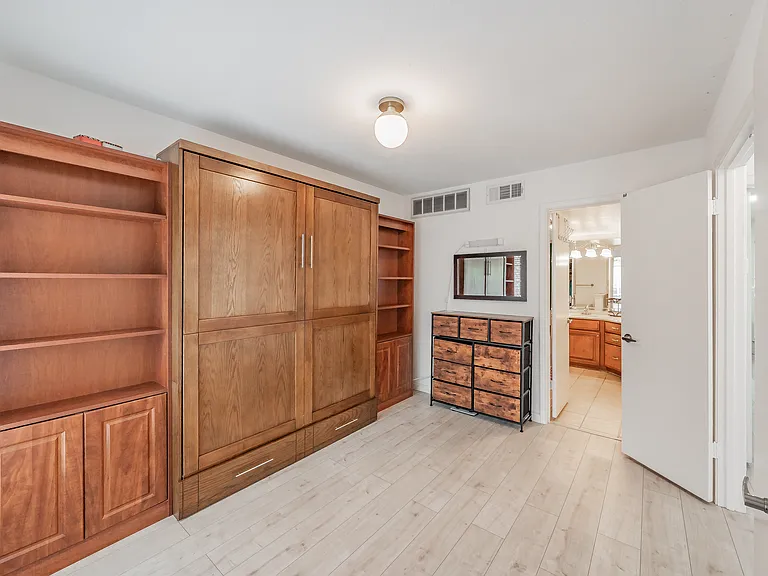 2402 Northlake Ct — Photo 21