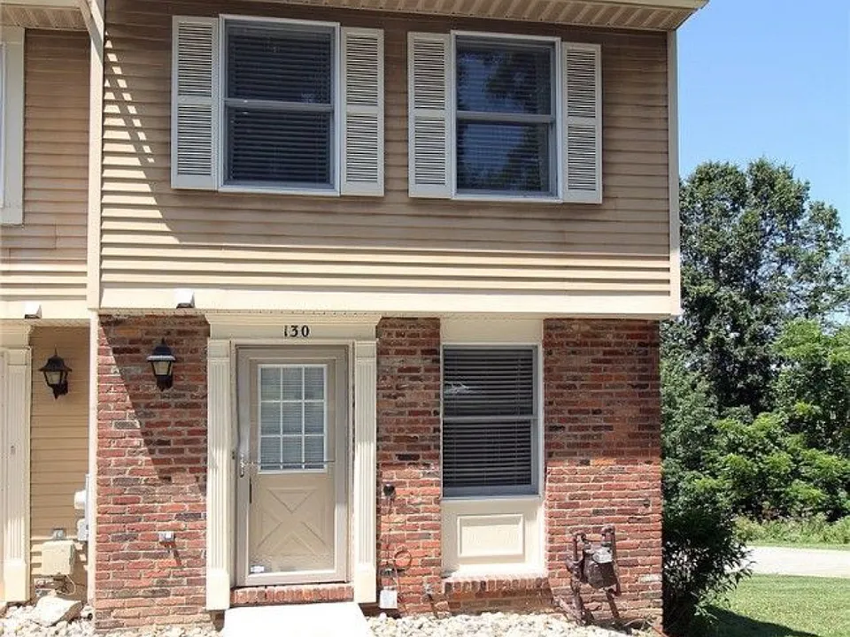 130 Scott Ln