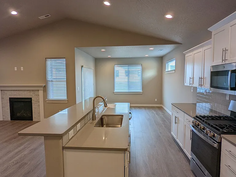 3794 N Peyton Ln — Photo 3