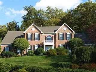 53 Nicole Dr photo 1