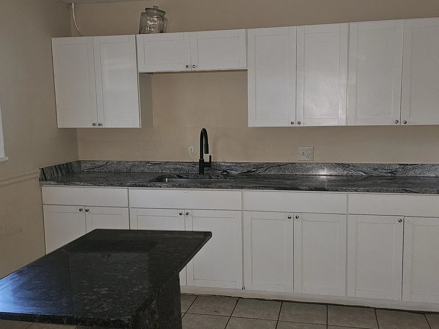 4 bed, 1700 sqft, $1,800 — Photo 3