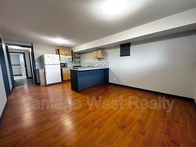 2 bed, 1.0 bath, 890 sqft, $1,450 — Photo 3