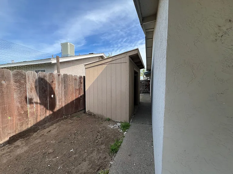 838 El Dorado St — Photo 31