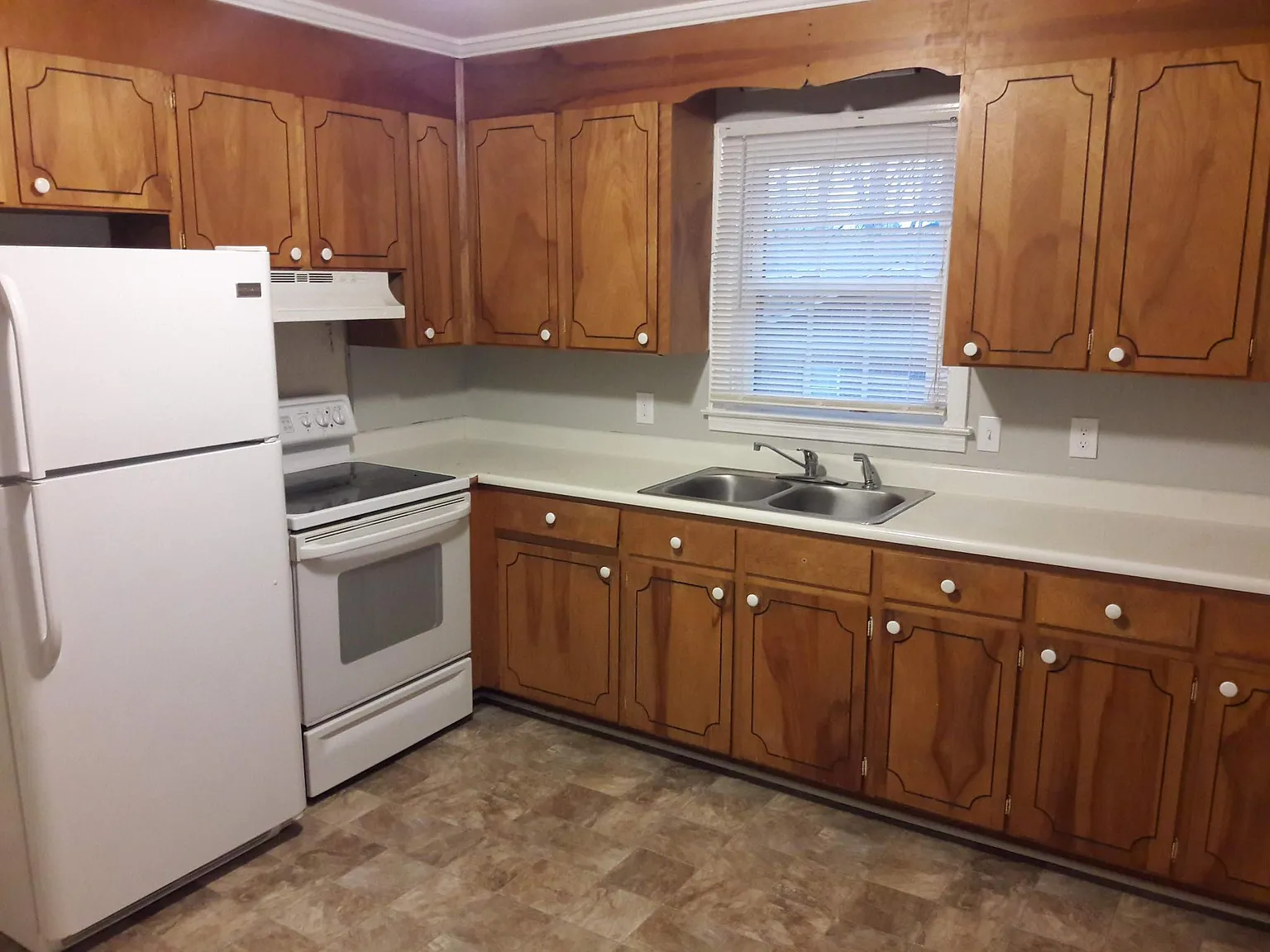 2 bed, 800 sqft, $1,100 — Photo 2
