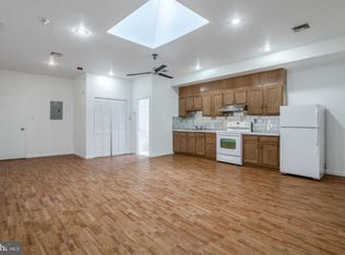 1022 Buttonwood St #3R, Philadelphia, PA 19123