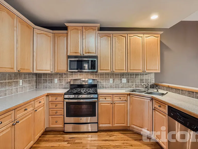 1231 Brentwood Ct — Photo 8