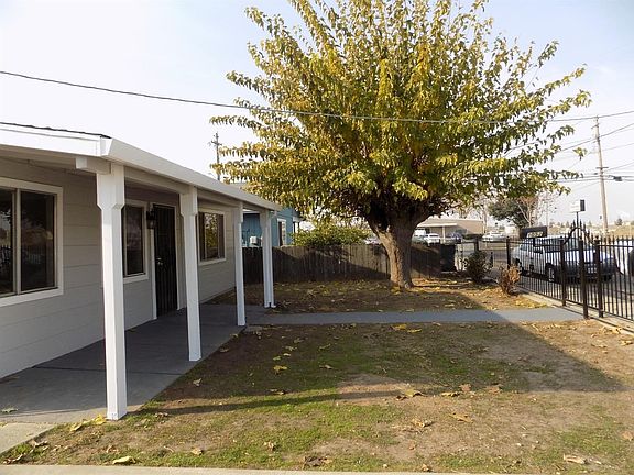 4th image of 1052 Irene St