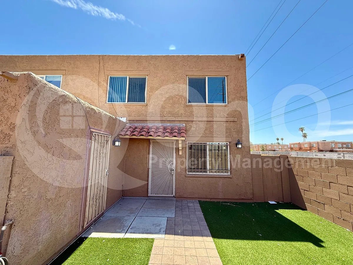 2 bed, 1.5 bath, 924 sqft, $1,399 — Photo 3