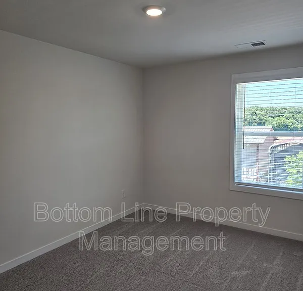 2000 Harlequin Dr — Photo 34